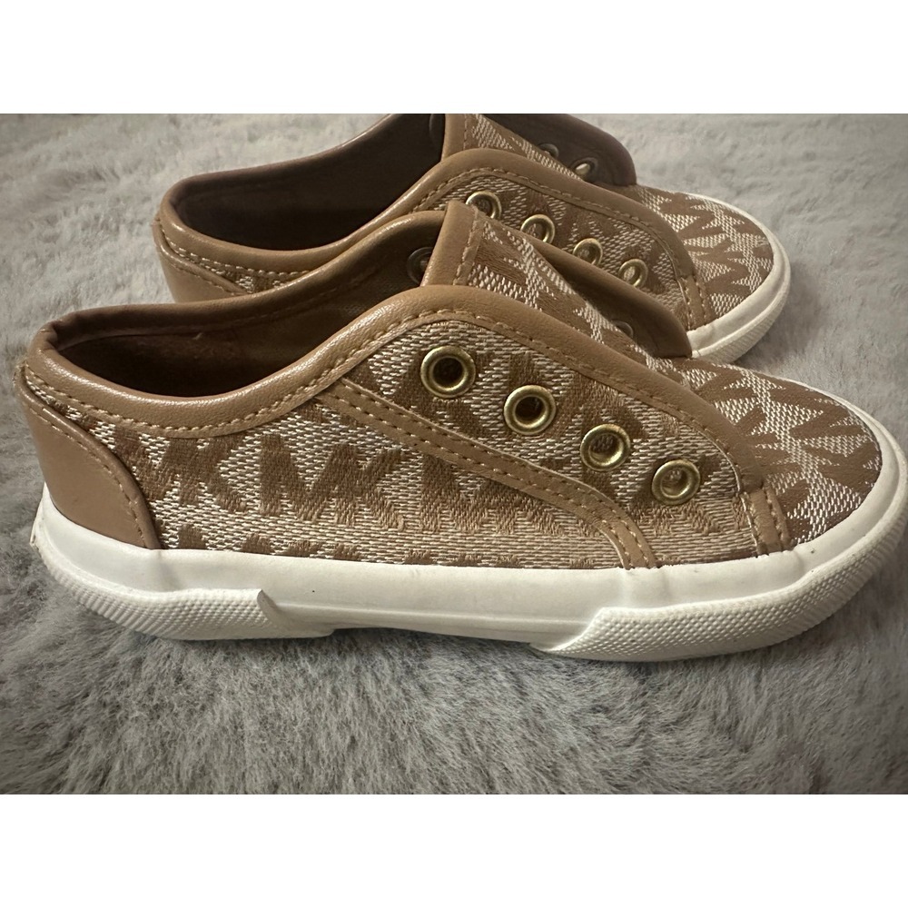 MichaelKors Toddler Size 7 Shoe! Adorable!!!
